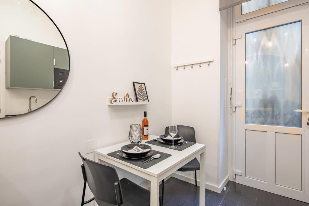 Mini - New - Elegant Downtown Retreat Budapest